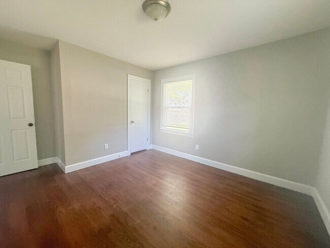 Building Photo - 4-Bedroom Home Walking Distance to Tennessee Tech