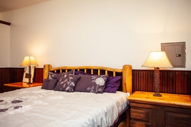 Building Photo - 119 S Main St