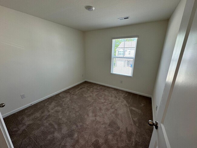 Building Photo - 1029 Saylors Pl