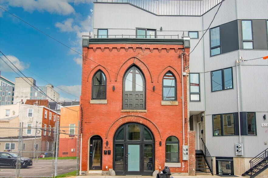 Building Photo - 1535 N Sydenham St