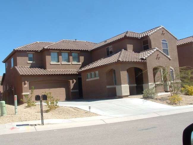 Primary Photo - Gated Community! 6 bed/ 5 bath 2 story hom...