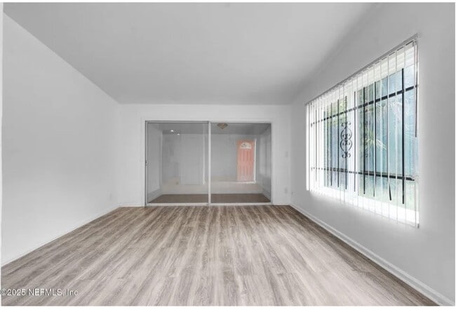 Building Photo - 9155 Sibbald Rd