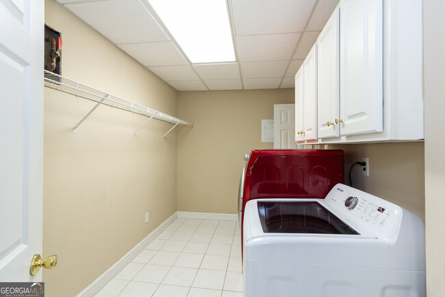Building Photo - 155 Glenwood Ln