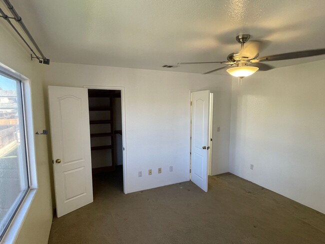 Building Photo - 4 BEDROOMS 3 FULL BATHS HOUSE IN EL CAJON CA