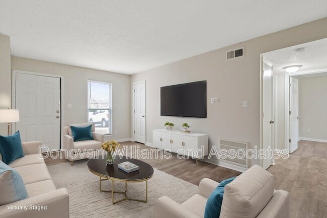 Building Photo - 4620 Central Ave