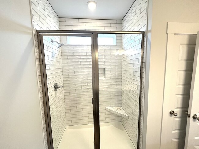 Building Photo - 2633 Unitas Dr