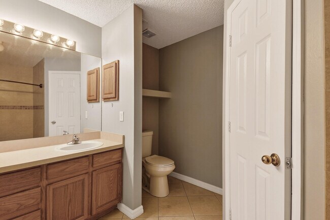 Building Photo - 4066 SW Canrady St