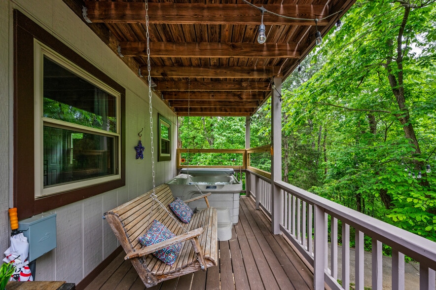 Building Photo - 930 Hideaway Hills Cir