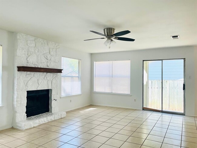 Building Photo - 8905 Curlew Dr