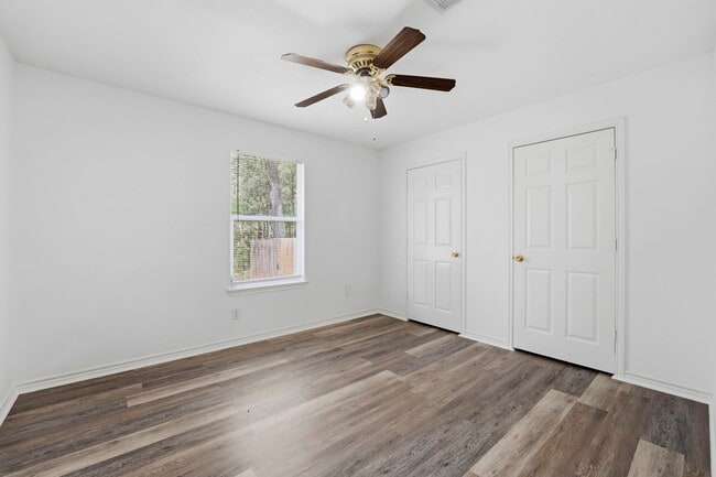 Building Photo - 12322 Royal Lake Dr