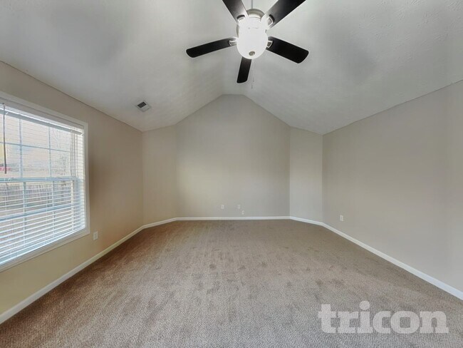 Building Photo - 1055 Crown Landing Pkwy