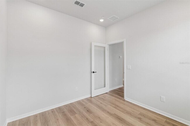 Building Photo - 4357 Roush Ave
