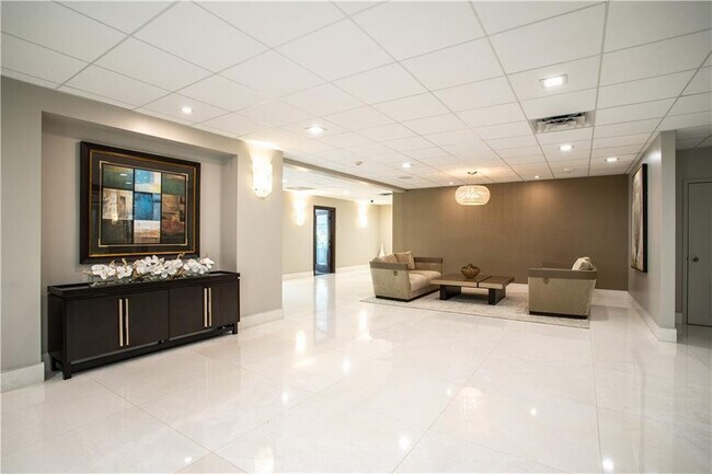 Building Photo - 3500 Galt Ocean Dr