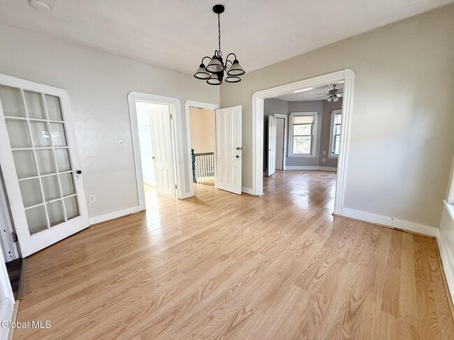 Building Photo - 1017 Hegeman St