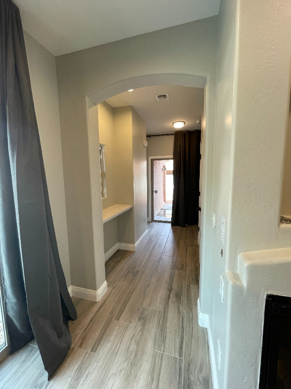 Building Photo - 2720 E Wildhorse Pl