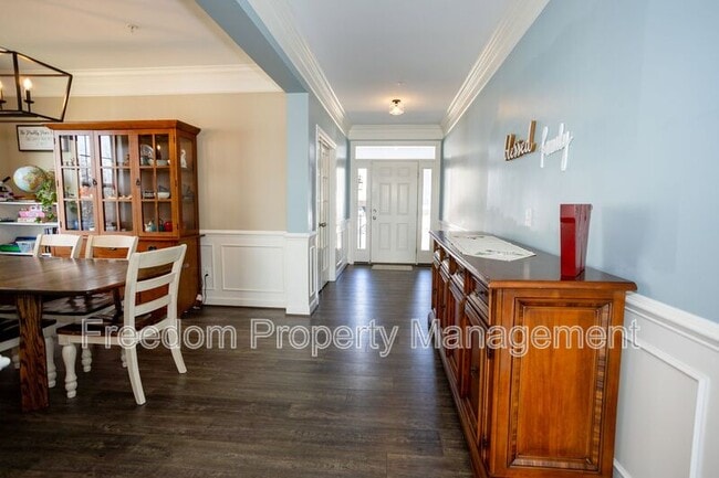 Building Photo - 2425 Morgans Point Dr