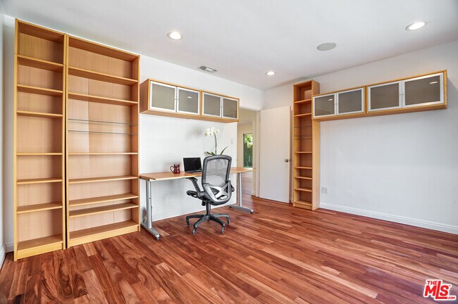 Building Photo - 1348 Morningside Wy