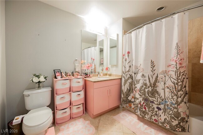 Building Photo - 353 E Bonneville Ave