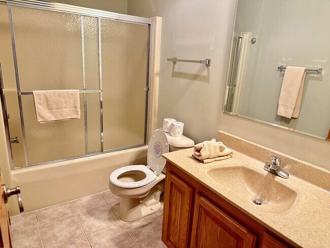 Building Photo - 222 Grouse Dr