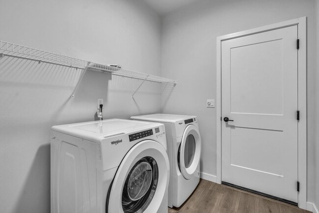 Building Photo - Effortless Elegance: Discover Your Ideal 2 Bedroom, 2 Bath Sanctuary