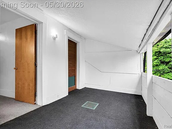 Building Photo - 5203 Maplewood St