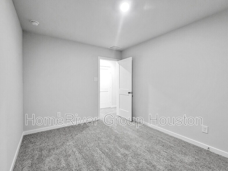 Building Photo - 17848 Lionheart Rd