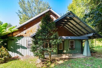 Building Photo - 115 Cragmont Rd