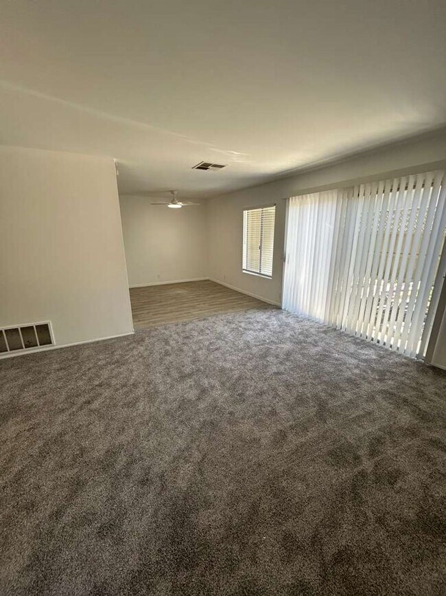 Building Photo - Spacious Renovated 3 bedroom/2 bath townhome in Paradise Hills! Move in Ready! $3,095
