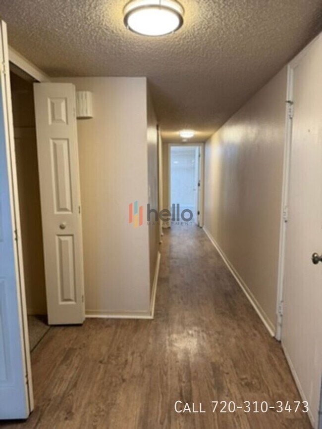 Building Photo - 995 Holli Springs Ln