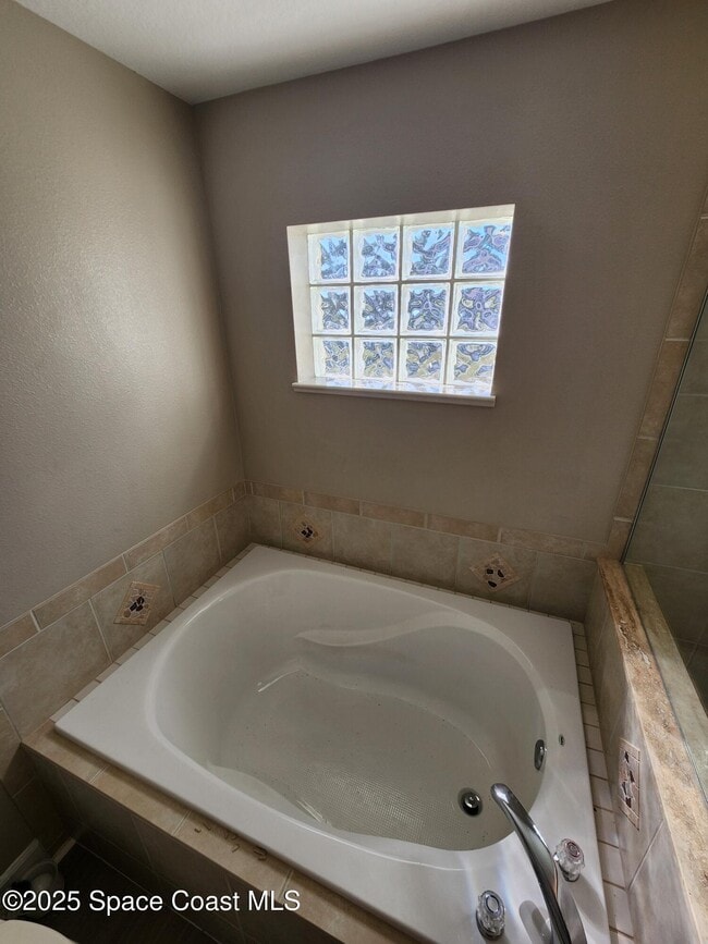 Building Photo - 1244 Lynne Dr