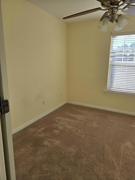 Building Photo - 120 Linden Park Ln