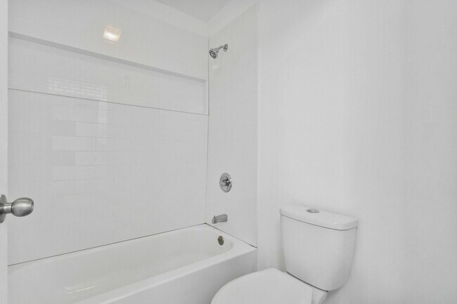 Building Photo - 98-364 Kilihe Way