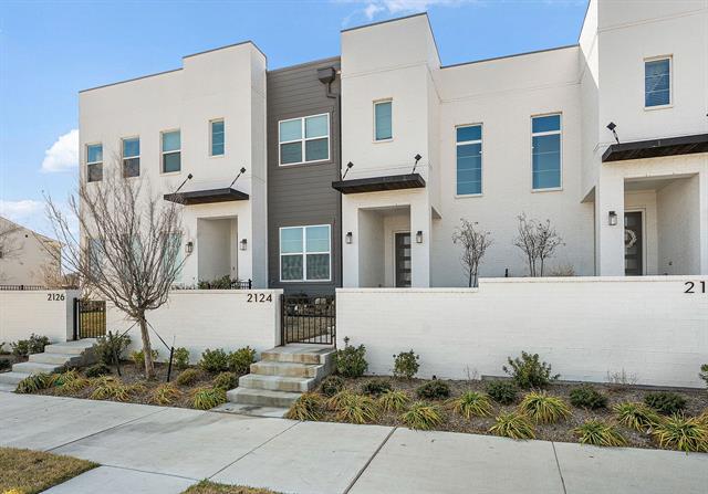 Building Photo - 2124 Village Walk Ln