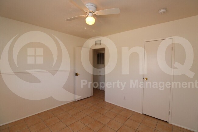 Building Photo - 1346 N 41st Ave