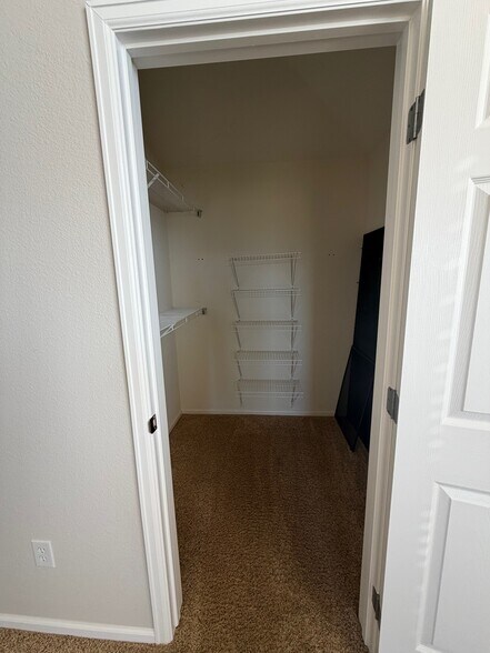 Building Photo - 1495 Blue Sky Way