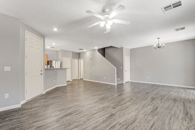 Building Photo - 3909 Sweet Pine St