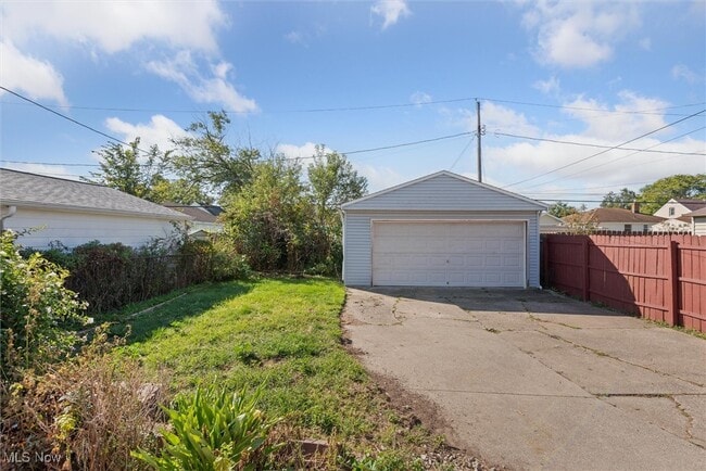 Building Photo - 1707 Wexford Ave