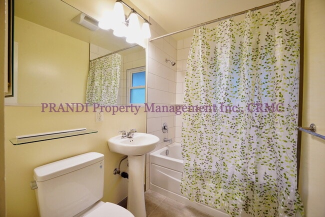 Building Photo - Stylish Downtown Novato Apartment with Mod...