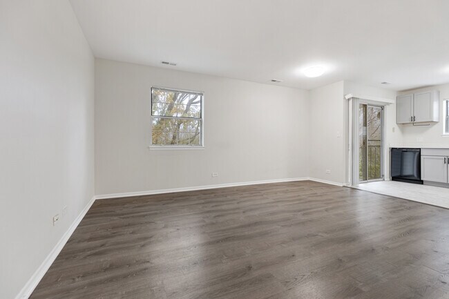 Building Photo - 27 N Victoria Ln