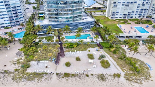 Building Photo - 730 N Ocean Blvd