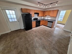 Building Photo - 21 Jane St