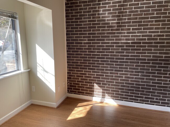 Building Photo - 151 Harvest Dr