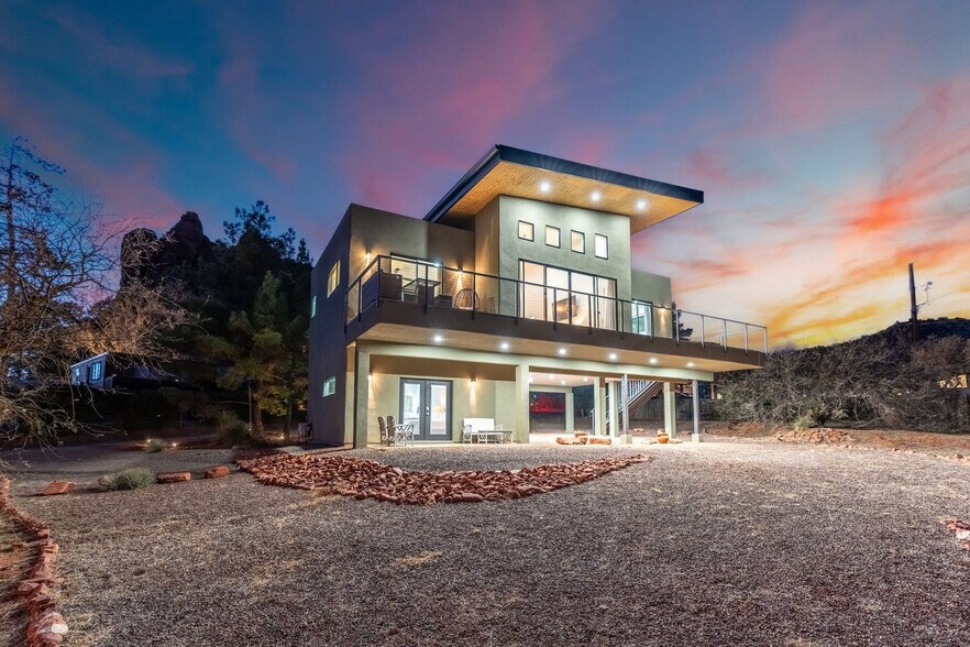 Building Photo - 60 Moondance Ln