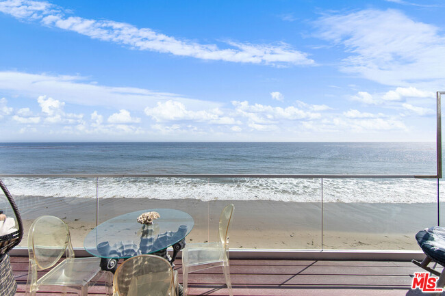 Building Photo - 27060 Malibu Cove Colony Dr