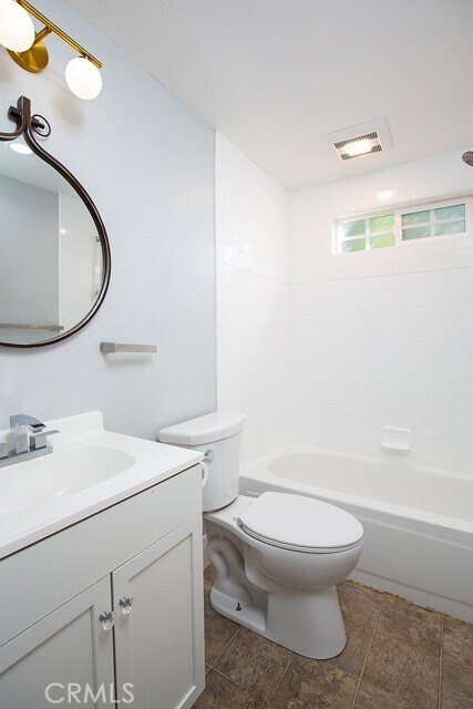 Building Photo - 487 Sturtevant Dr