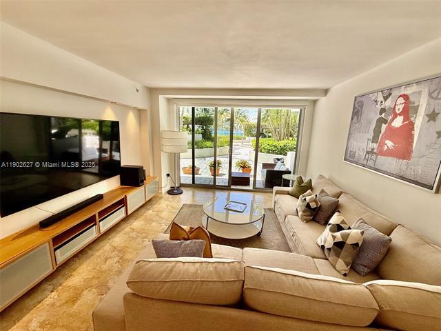 Primary Photo - 1500 Bay Rd