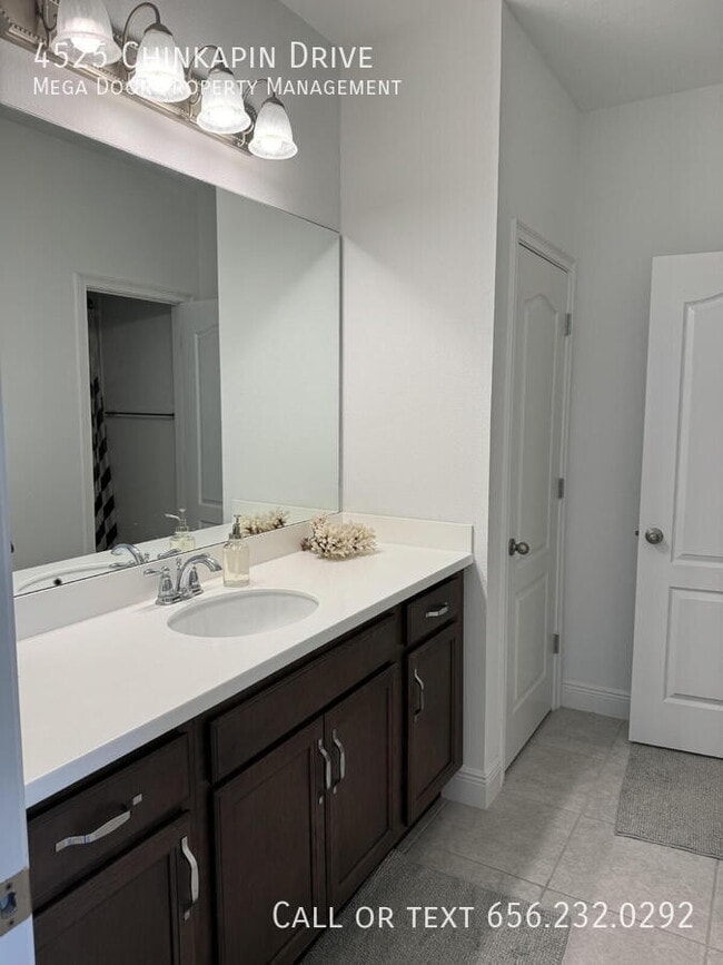 Building Photo - 4525 Chinkapin Dr