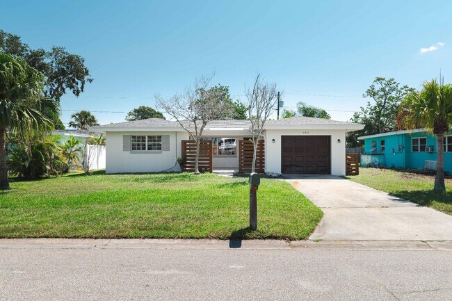Building Photo - 2491 Coronado Way