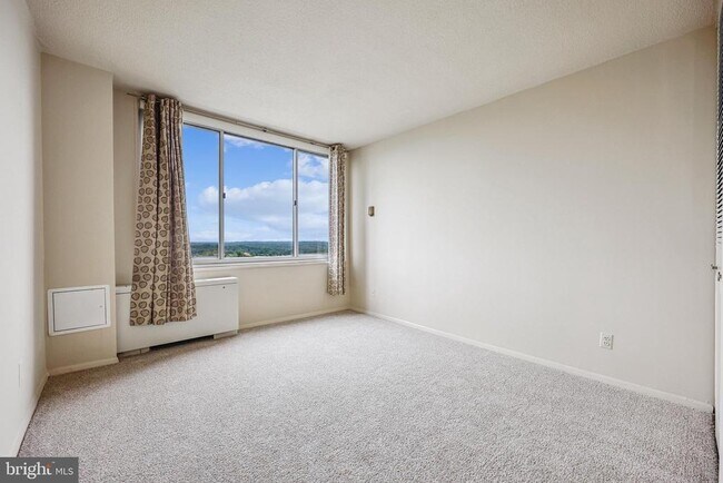 Building Photo - 11801 Rockville Pike