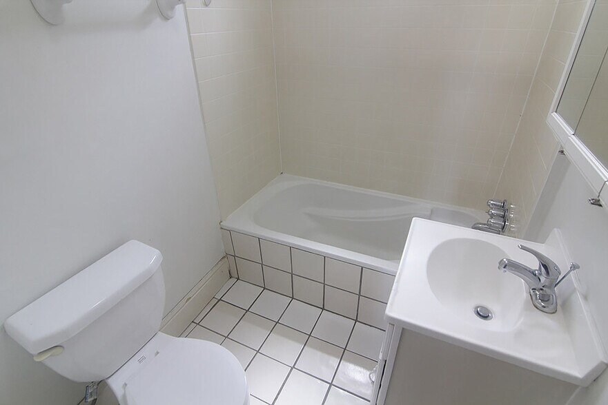 Building Photo - 434 Biddle Ave